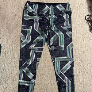 XL Knockout by Victoria’s Secret leggings patterned multi color